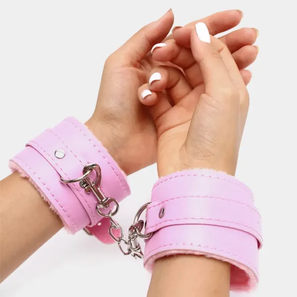 Наручники с мехом (розовые)