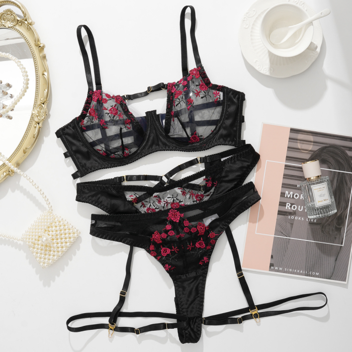 Эротическое белье, черное, с красными цветами